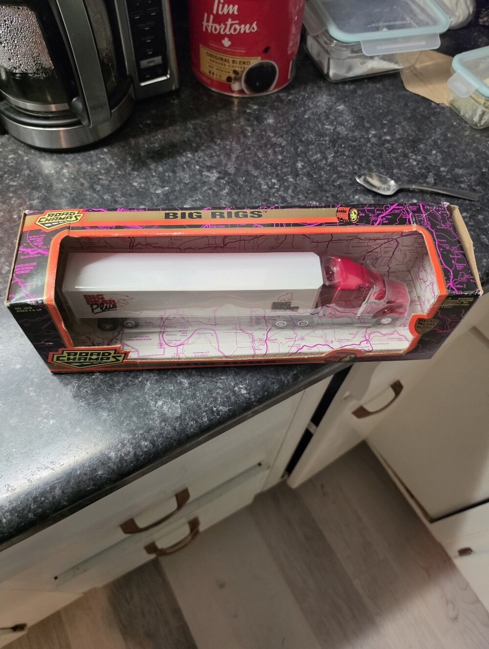 Women Bath & Body Truck-Shaped Pink & White Moisturizing Lotion